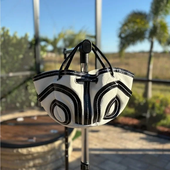 Kate Landry | White and Black Leather Purse Handbag | Like-New Condition - Picture 3 of 11